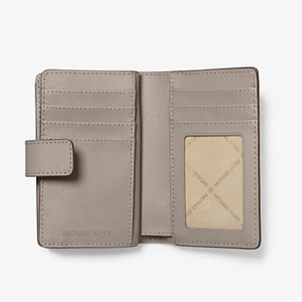 MICHAEL KORS Medium Saffiano Leather Bifold Zip CN Wallet
PEARL GREY
NWT - Picture 2 of 16